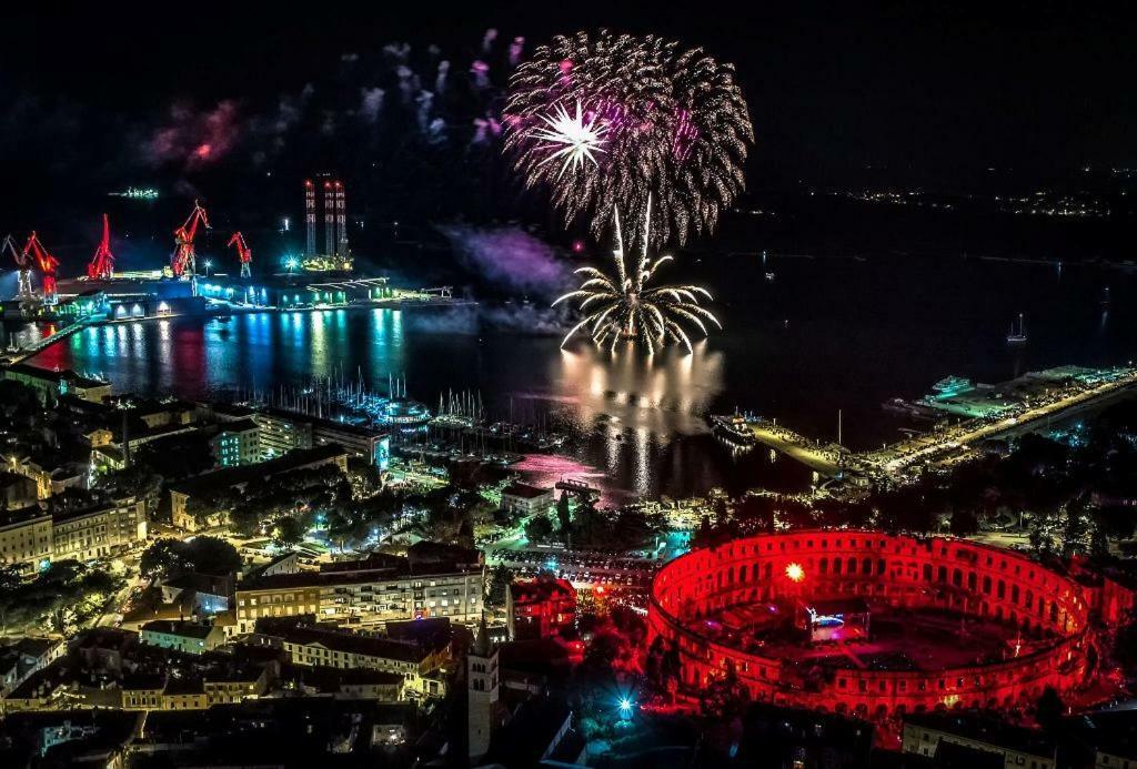 Apartman Lean Пула Екстер'єр фото